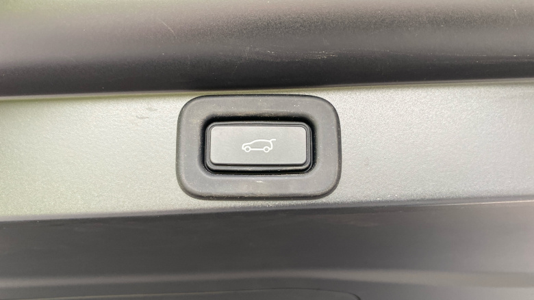 Land Rover Range Rover 4.4 P530 V8 Autobiography 4dr Auto Petrol Estate